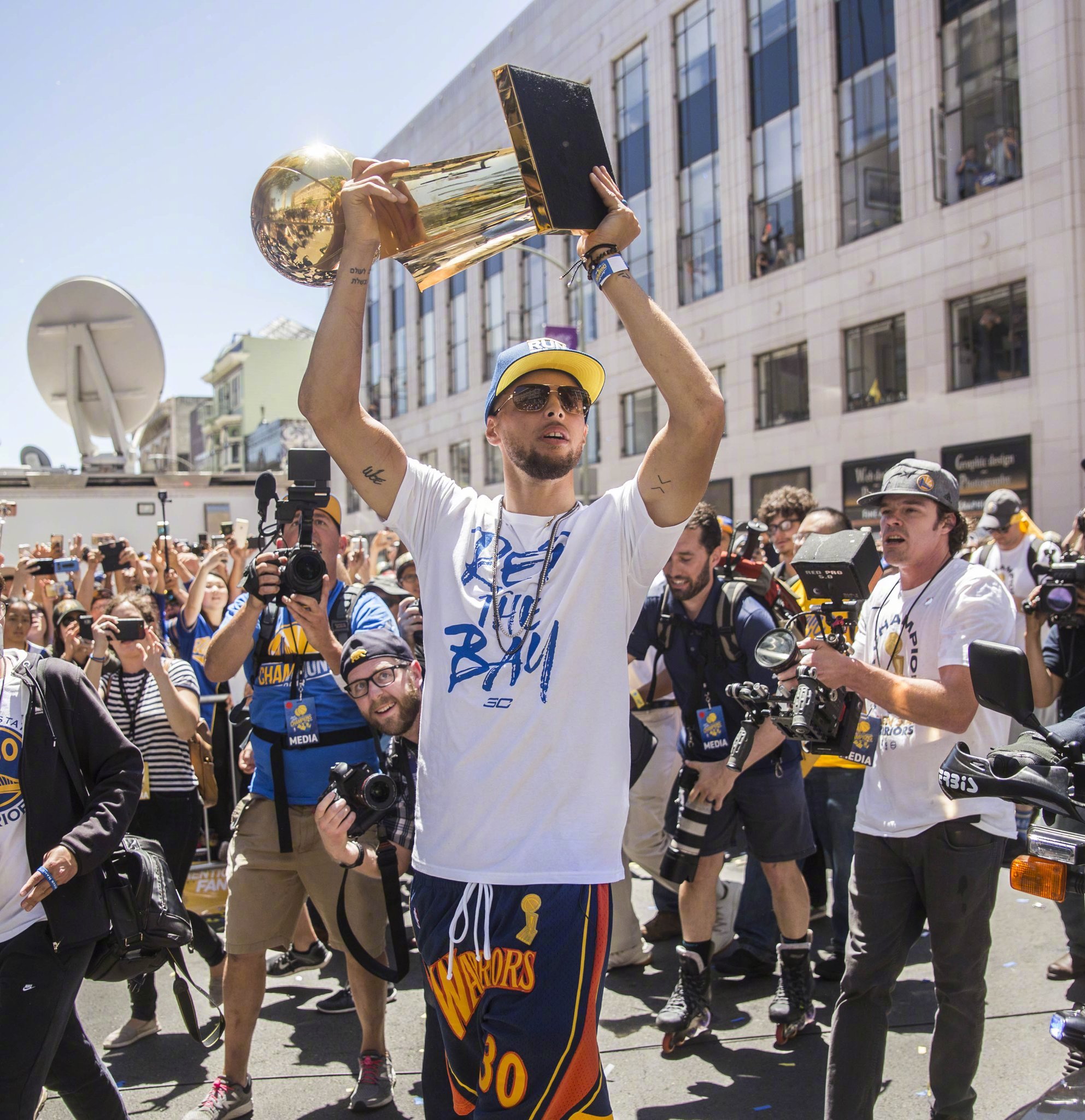 他的存在丰 他的存在丰