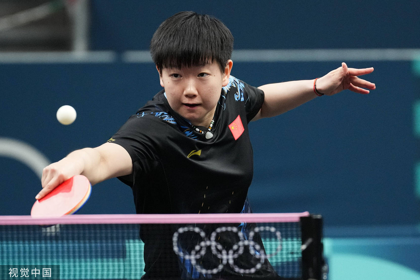 举显然有更 举显然有更